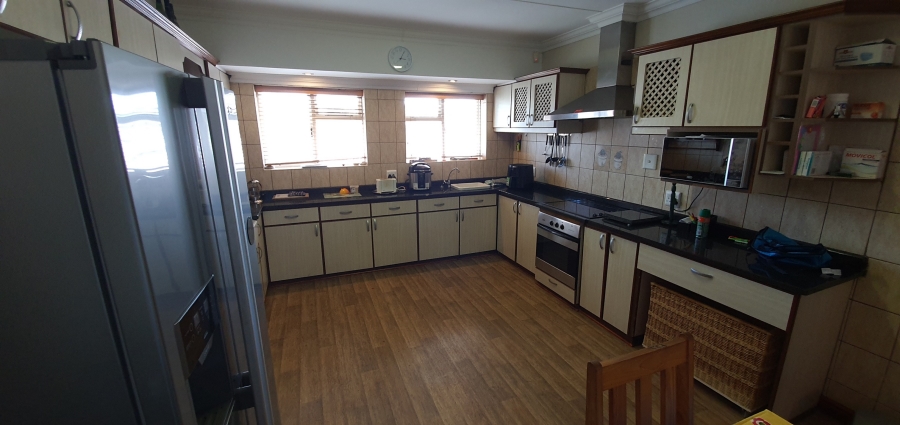 4 Bedroom Property for Sale in Mossel Bay Central Western Cape